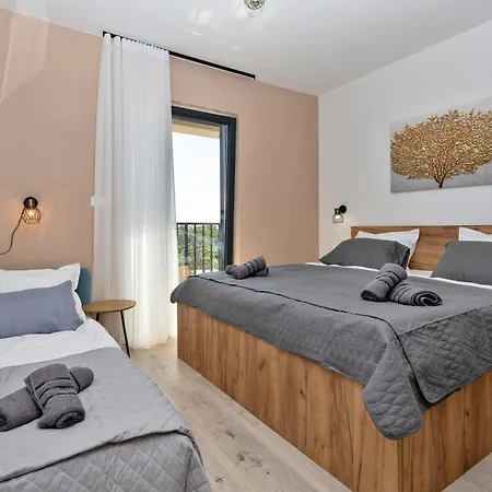 Casa Ladonia, A Stylish Pool In Vakantiehuis